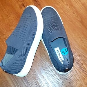 STEVE MADDEN Platform Style Casual Shoes- Worn 1x